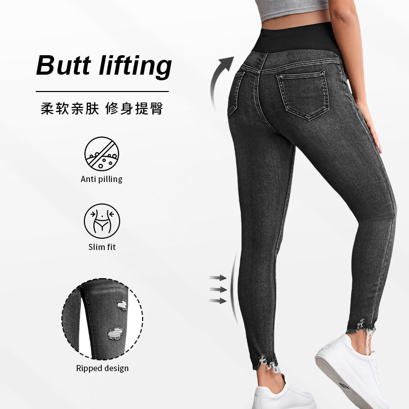 These Tight Capri Pants Can Be Worn Alone Without Digging Into Your Stomach
