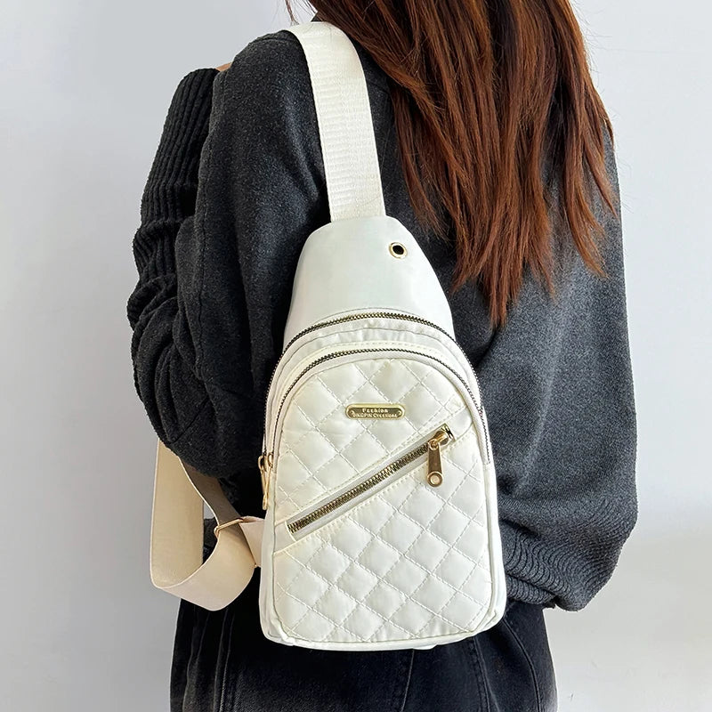 The Neutral Color Bags Are Suitable for Daily Commuting and Can Be Used as Single-Shoulder Bags or Cross-Body Bags