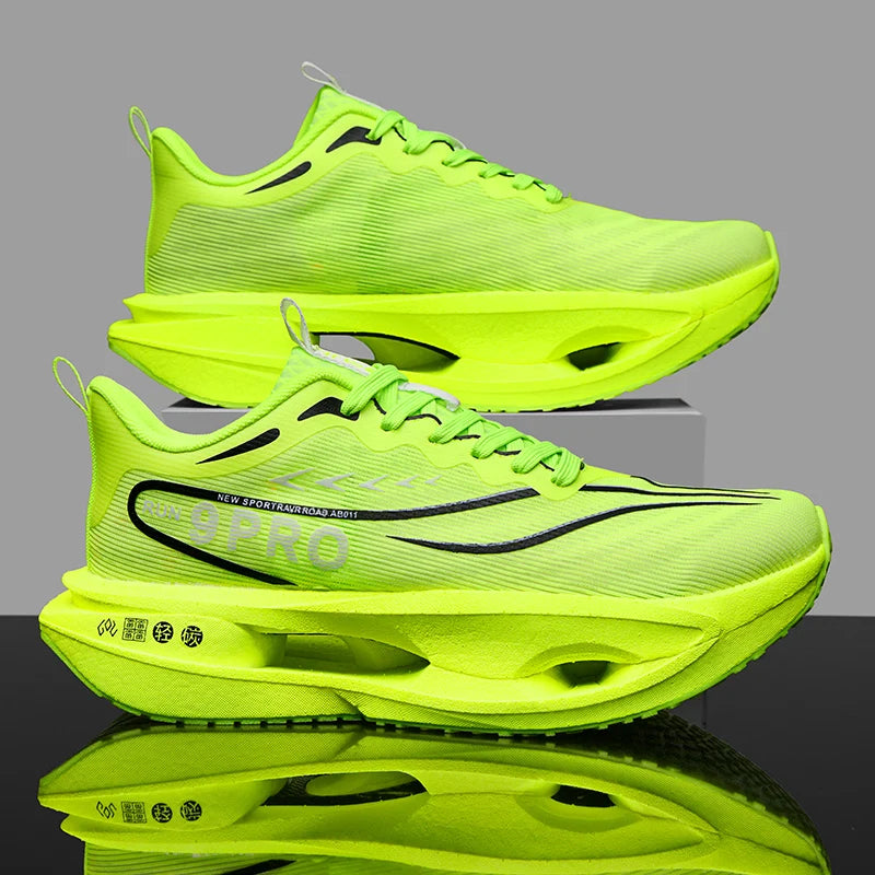 New Carbon Plate Sneakers Outdoor Soft Sole Mesh Sports Shoes Running Shoes Light Anti-Slip Casual Couple Tennis Shoes