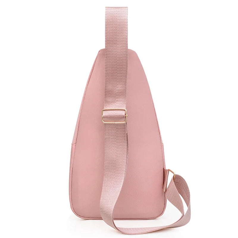 The Neutral Color Bags Are Suitable for Daily Commuting and Can Be Used as Single-Shoulder Bags or Cross-Body Bags