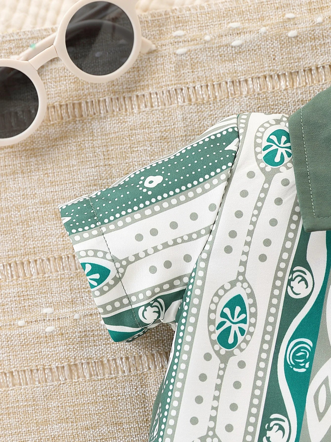 2 pieces of baby boy fashion casual splicing ethnic pattern short-sleeved shirt and shorts set in summer