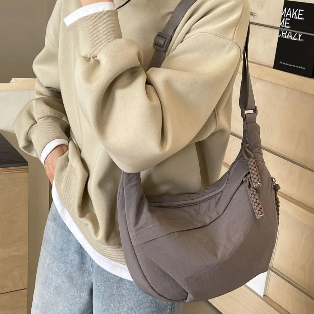 Nylon Crossbody Bags Large Capacity Korean Simplified Shoulder Bag Lightweight Solid Color Dumpling Bag Travel Sports Hobos Bag