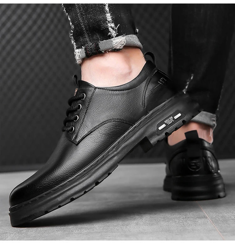 Men's Outdoor Casual Leather Shoes Lace Free Retro Soft Bottom Low-Top Work Shoes