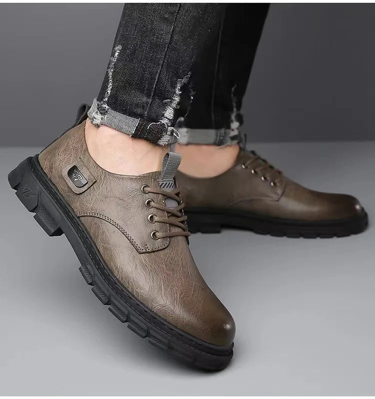 Men new soft soled leather shoes Outdoor nonslip walking shoes Casual light business footwear Comfort workwear trendy male shoe