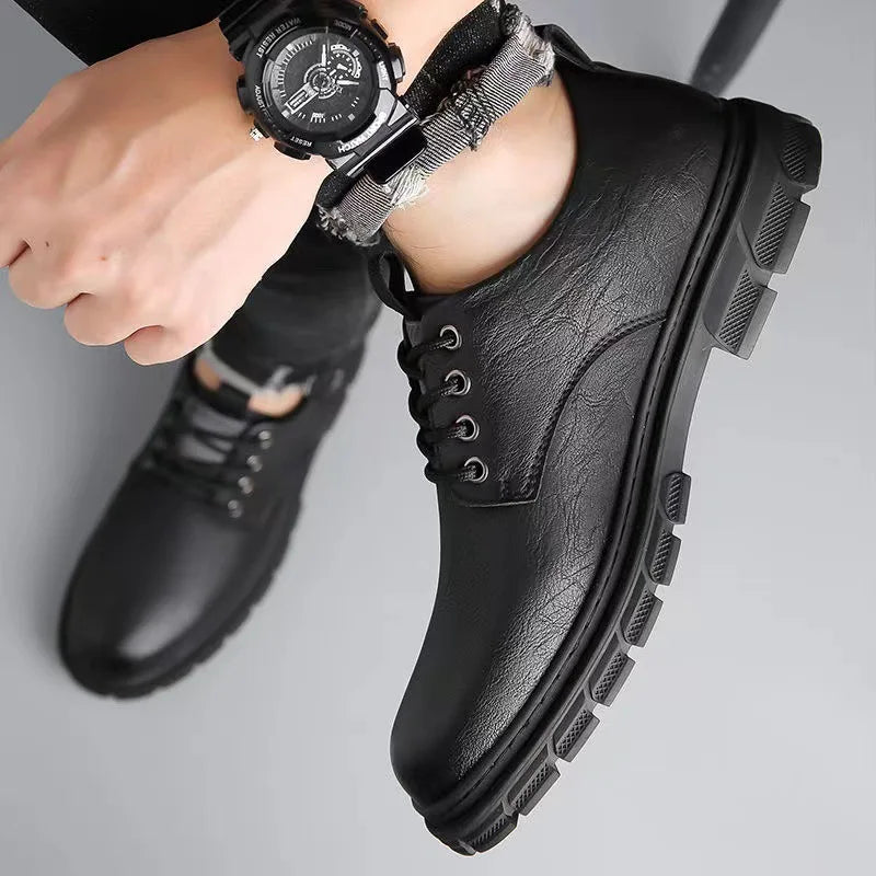 Men new soft soled leather shoes Outdoor nonslip walking shoes Casual light business footwear Comfort workwear trendy male shoe