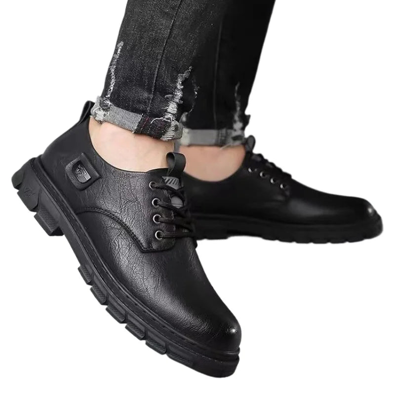 Men new soft soled leather shoes Outdoor nonslip walking shoes Casual light business footwear Comfort workwear trendy male shoe