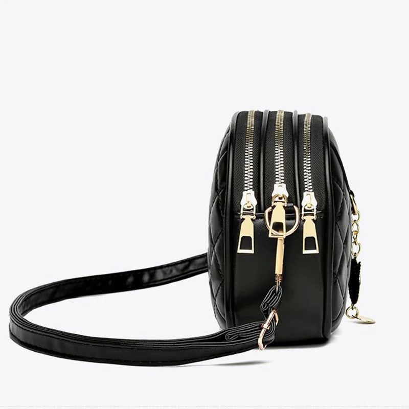 Men's and women's single-shoulder crossbody bags with simple and versatile design. Imitation brand women's bags.