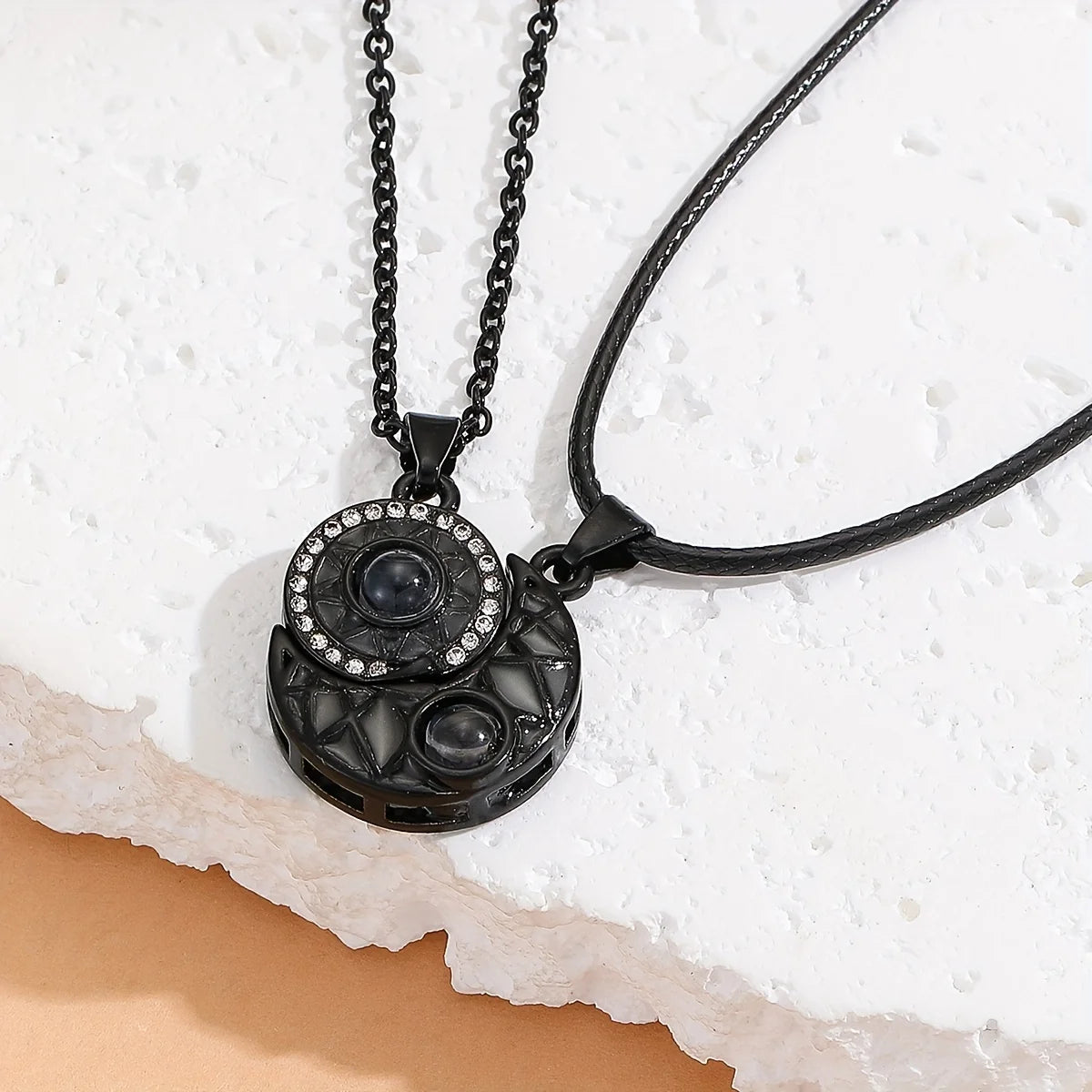 Luminous 100 Languages I Love You Necklace, Glow in the Dark Couple Pendant Necklace, Couple Gift for Boyfriend Girlfriend