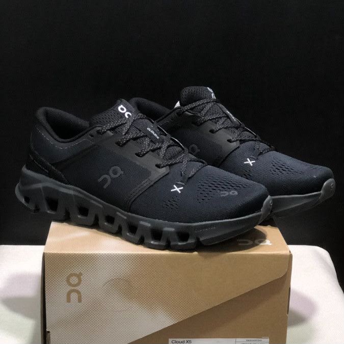 New Running Shoes Breathable Couple Non-Slip Sneakers Mesh Off-road Shoes