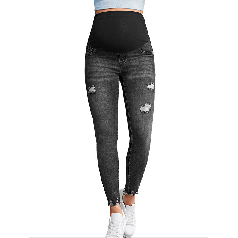 These Tight Capri Pants Can Be Worn Alone Without Digging Into Your Stomach